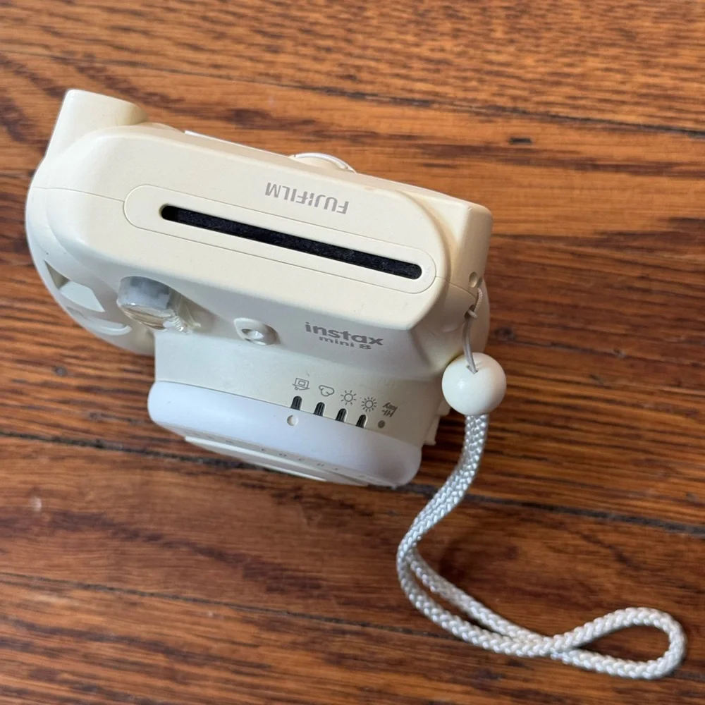 Fuji-film Instax Mini 8 Instant Camera - Cream
